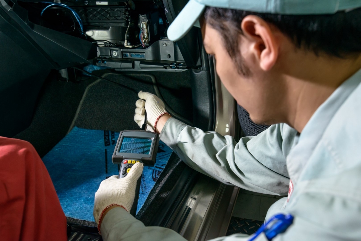 Toyota Việt Nam triển khai dịch vụ vệ sinh giàn lạnh điều hòa chính hãng tại đại lý Toyota Thăng Long